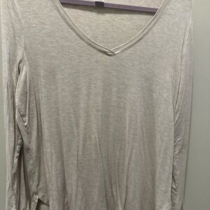 Old Navy Soft Gray Long Sleeve V-Neck Top